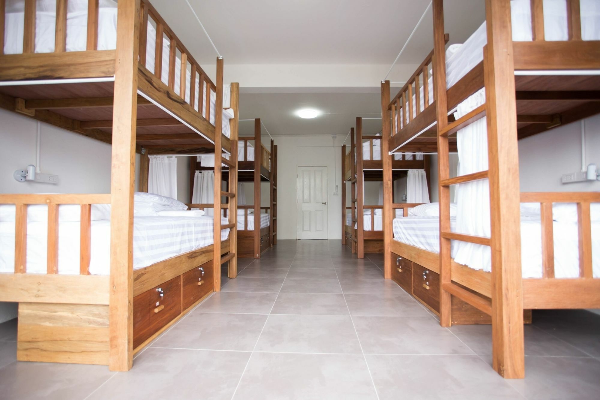 Yha Thapae Station Hostel Chiang Mai Exterior photo