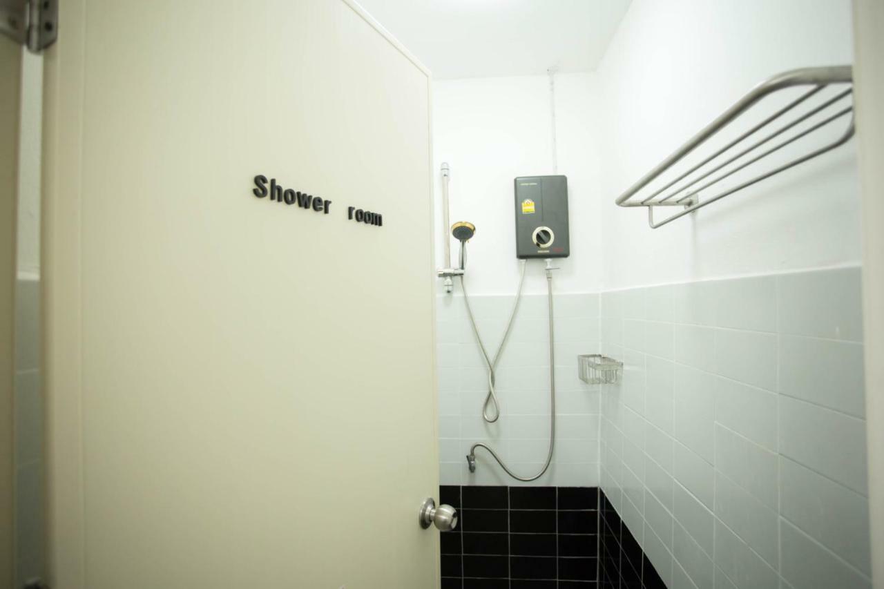 Yha Thapae Station Hostel Chiang Mai Exterior photo