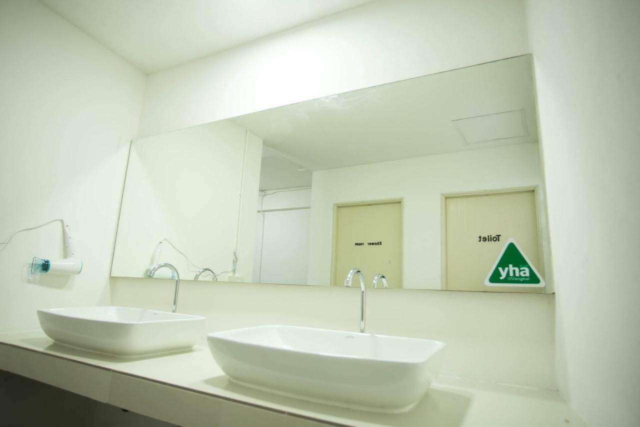 Yha Thapae Station Hostel Chiang Mai Exterior photo