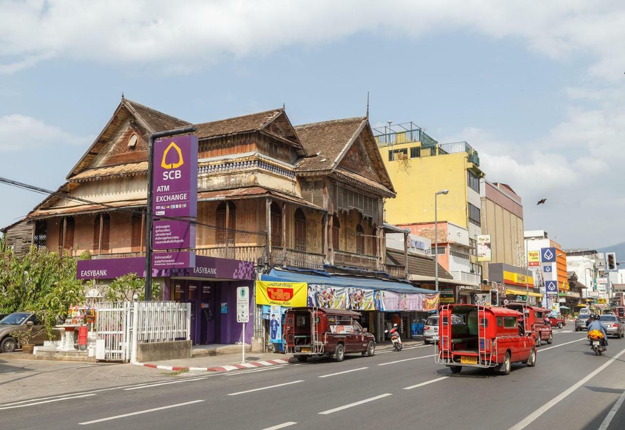 Yha Thapae Station Hostel Chiang Mai Exterior photo